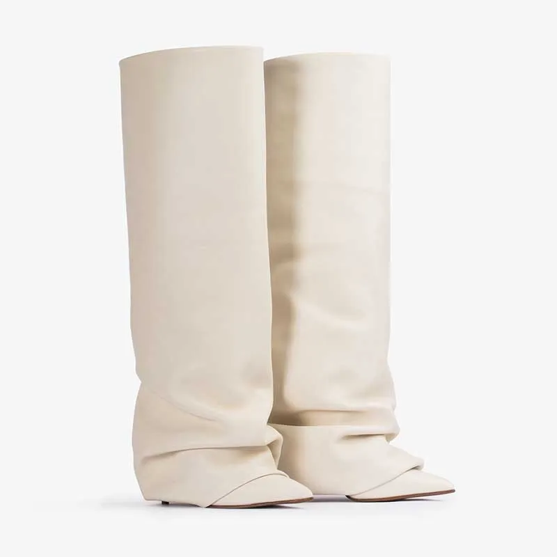 Siyah Sivri Uçlu Pileli Rahat  - Women'S Fashion Trousers incelemesi ve fiyatı